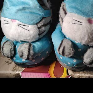 Love83 Cat Slippers